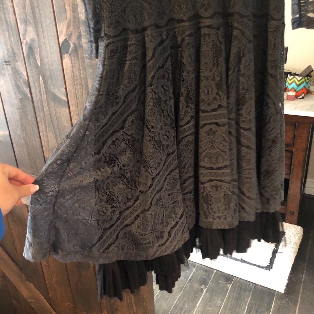 Dress - Picture 3 of 6